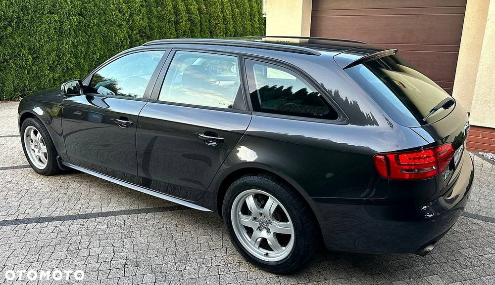 Audi A4 Avant - 29