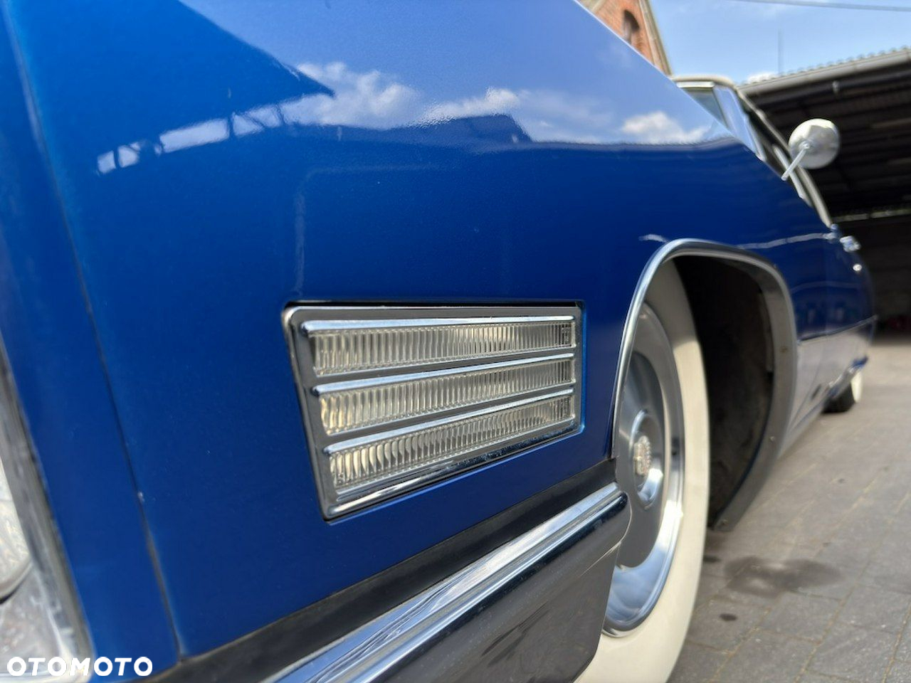 Cadillac Deville - 31