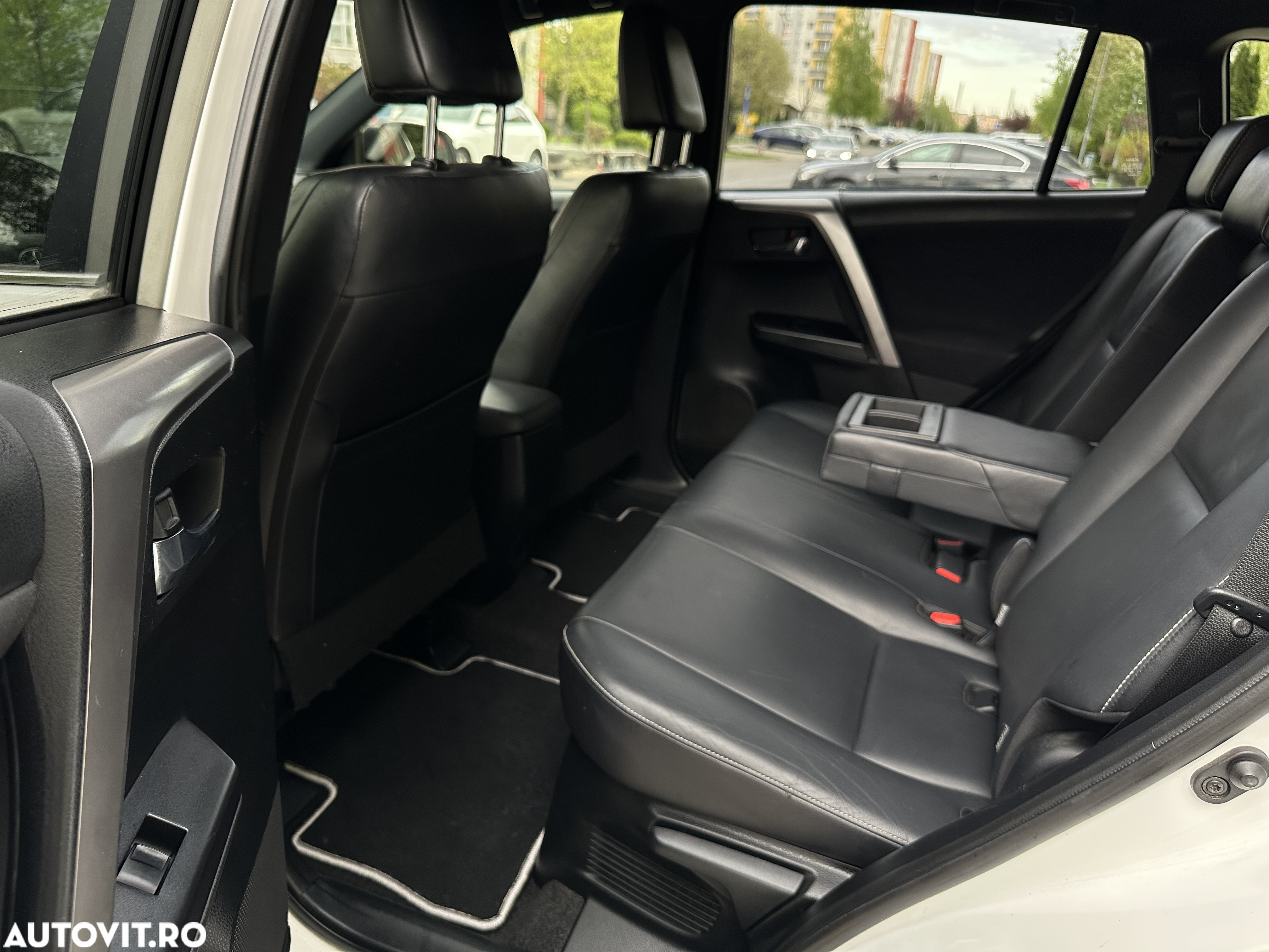 Toyota RAV4 2.5 4x2 Hybrid Edition - 28