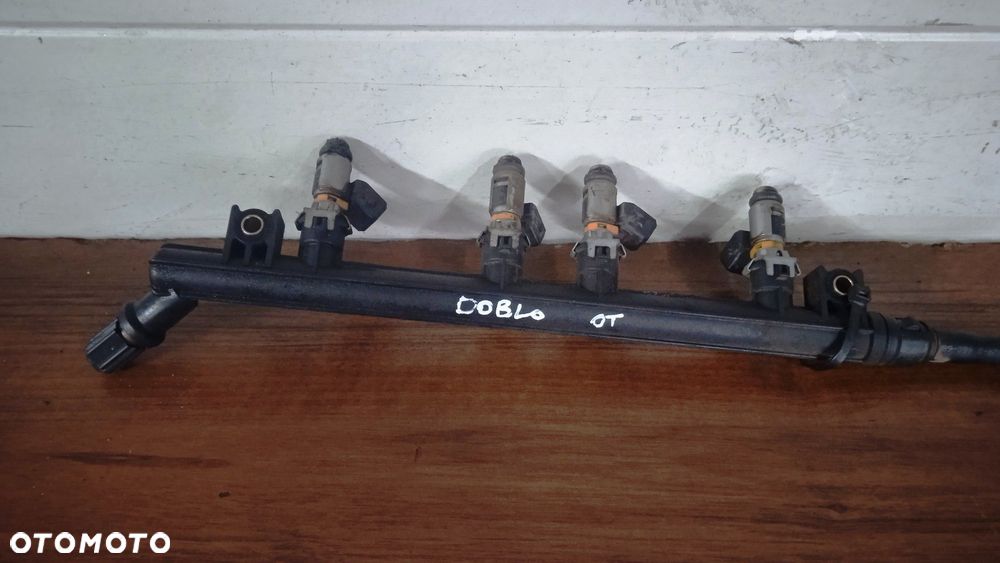 Listwa wtryskowa Fiat Doblo I lift 1.4 B CB261 - 1