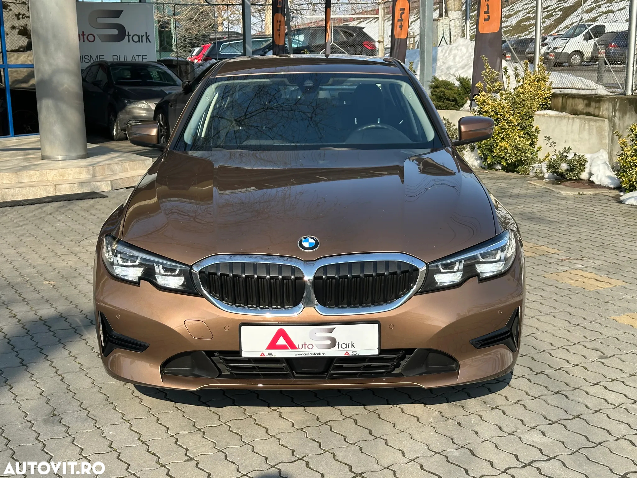 BMW Seria 3 318d Aut. - 14