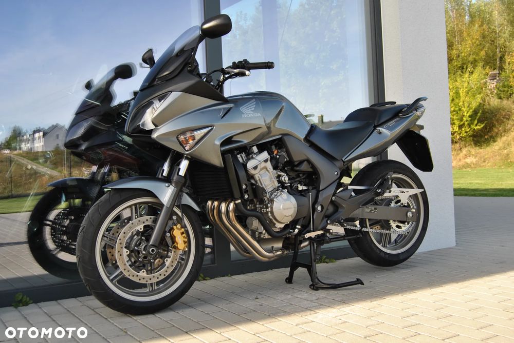Honda CBF - 4