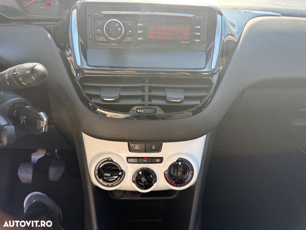 Peugeot 208 PureTech 68 Like - 15