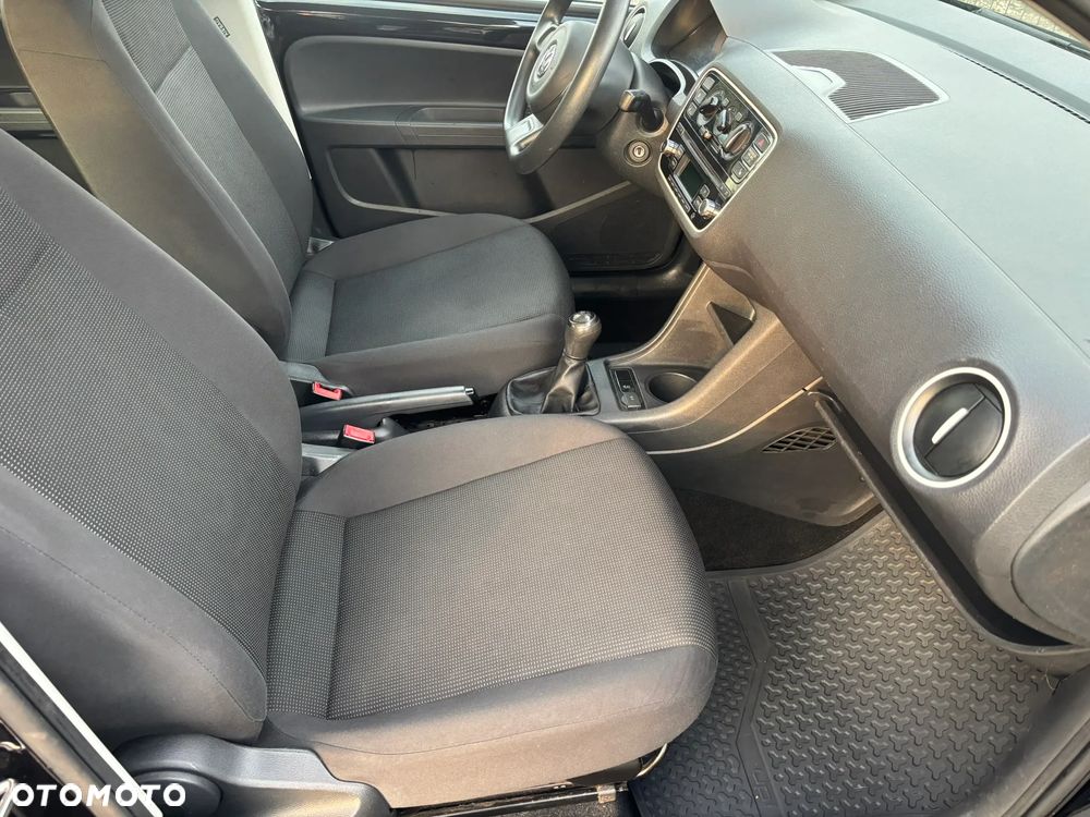 Volkswagen up! Standard - 10