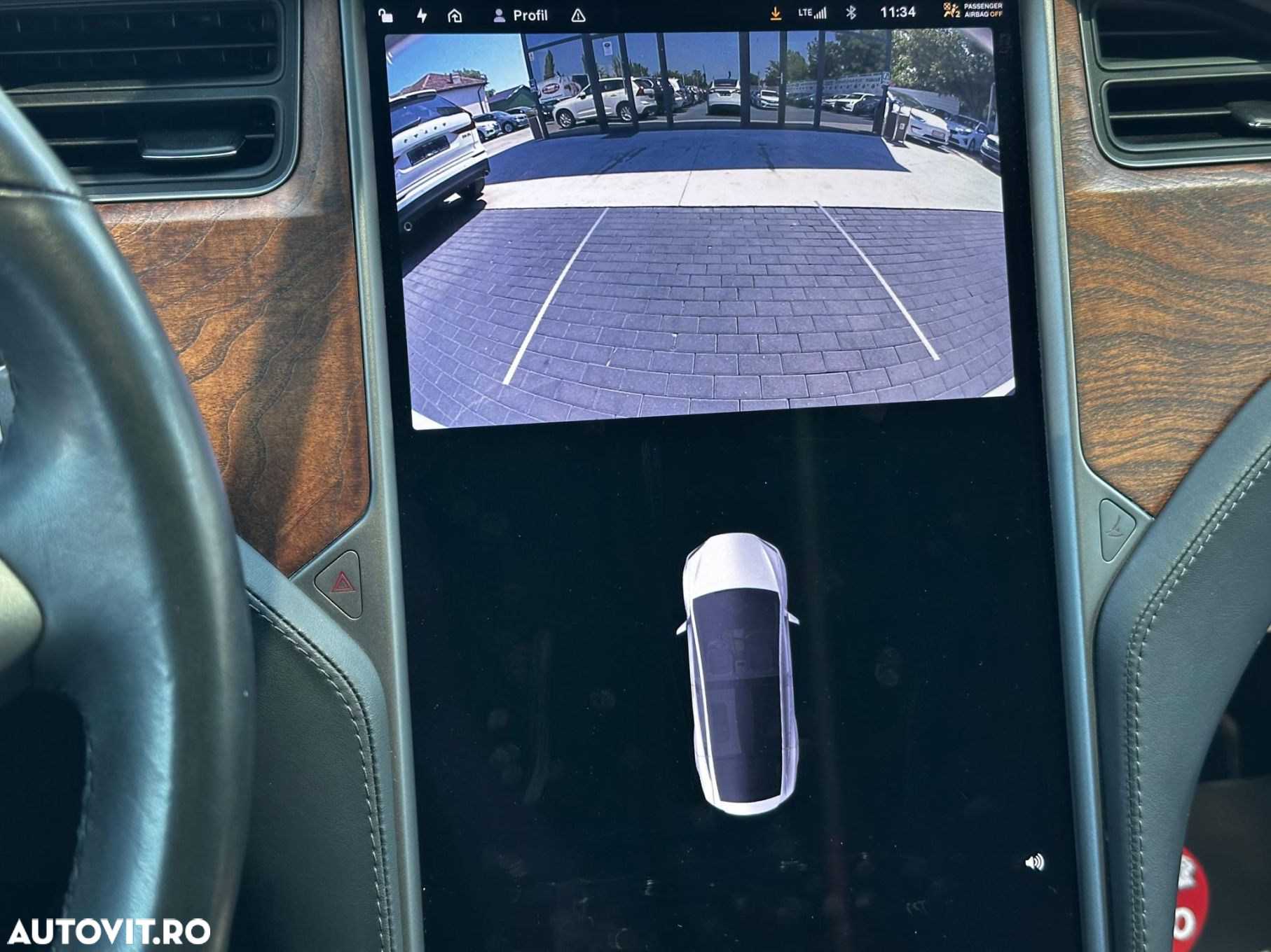 Tesla Model X - 34
