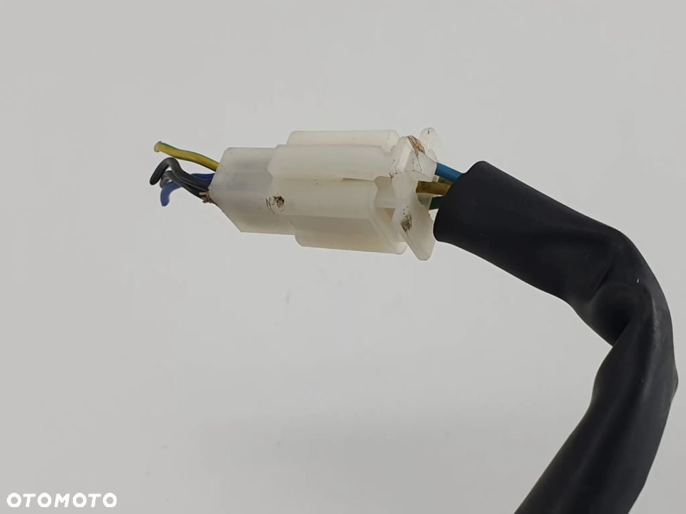 LAMPA TYL PRAWA KIERUNKOWSKAZ  PEUGEOT E-VIVACITY - 10