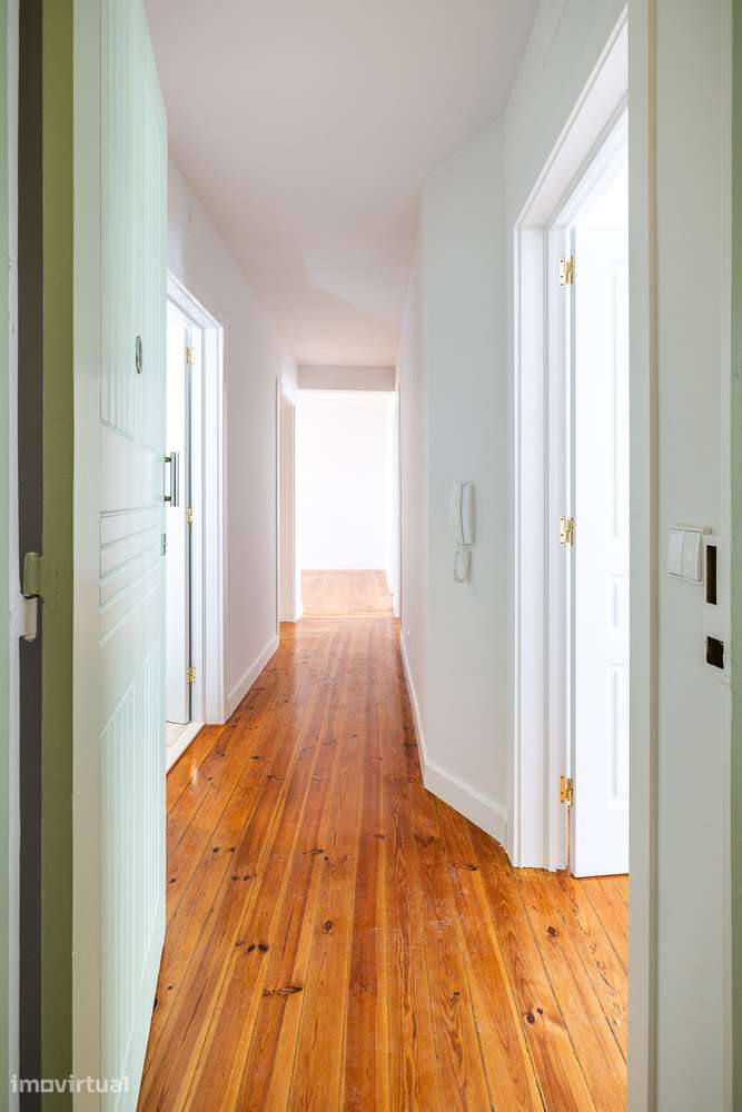 "T3 Renovado | 88 m² | 2 WC | Calçada dos Barbadinhos | Pronto habitar - Grande imagem: 3/20