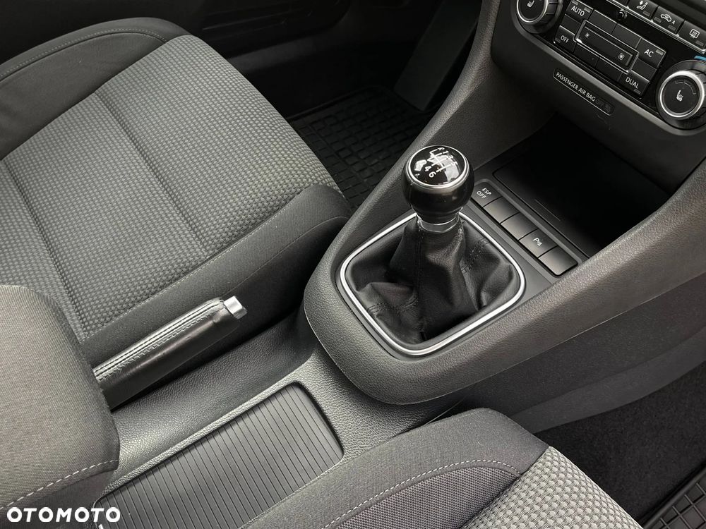 Volkswagen Golf 1.4 TSI Comfortline - 26