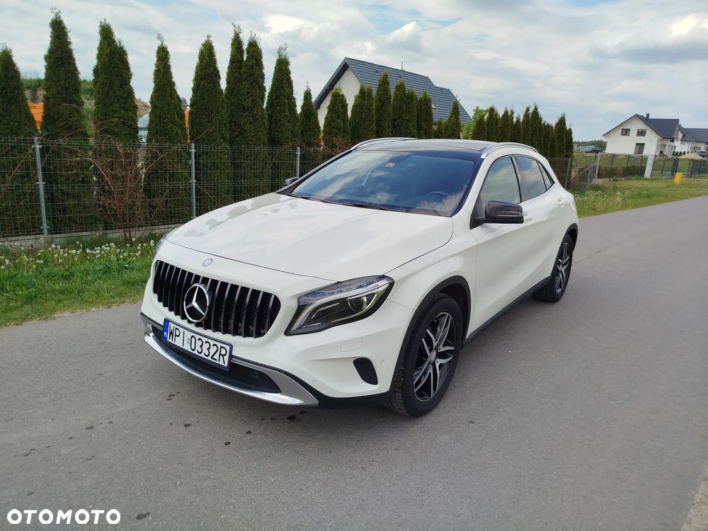 Mercedes-Benz GLA - 2