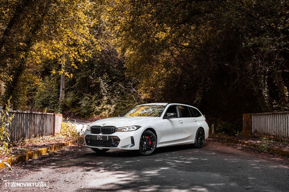 BMW 330 e Pack 50 anos M Auto - 13