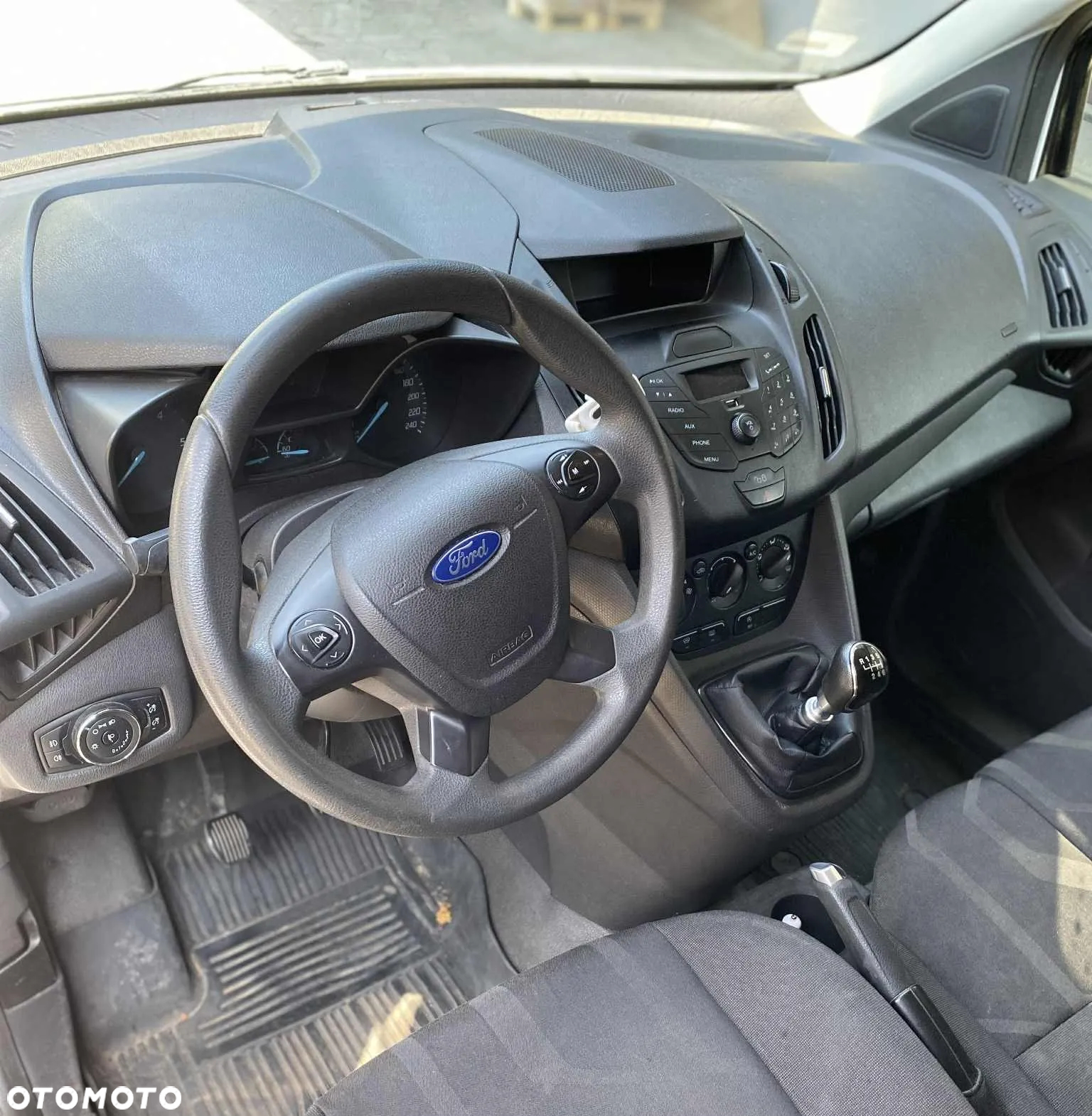 Ford Transit Connect - 8
