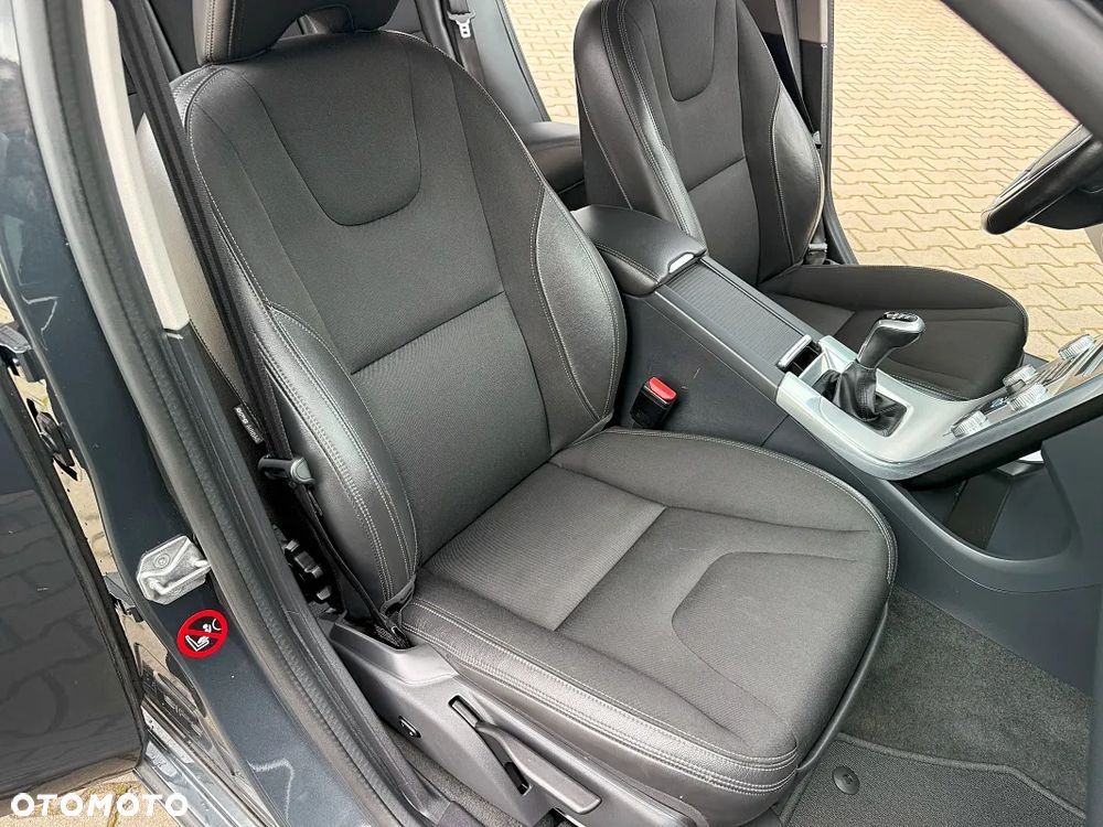 Volvo V60 D4 Drive-E Summum - 32