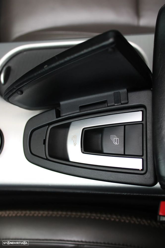 Mercedes-Benz SLK 250 (BlueEFFICIENCY) 7G-TRONIC - 44