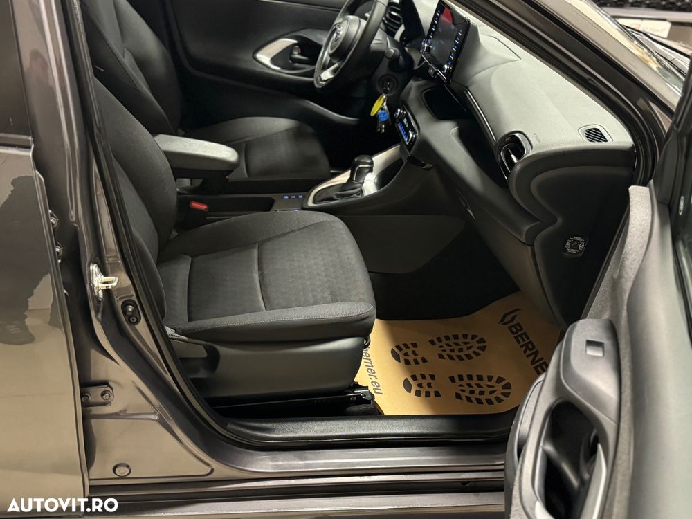 Toyota Yaris Hybrid 130 1.5 VVT-i Style - 25