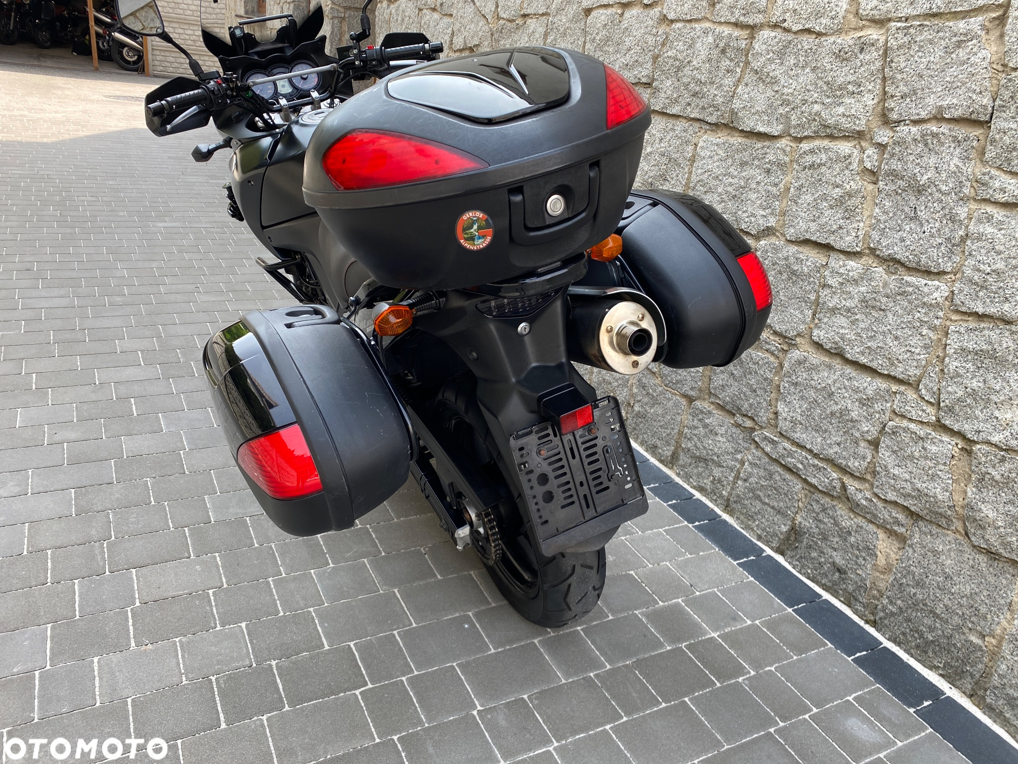 Suzuki V-STROM - 12