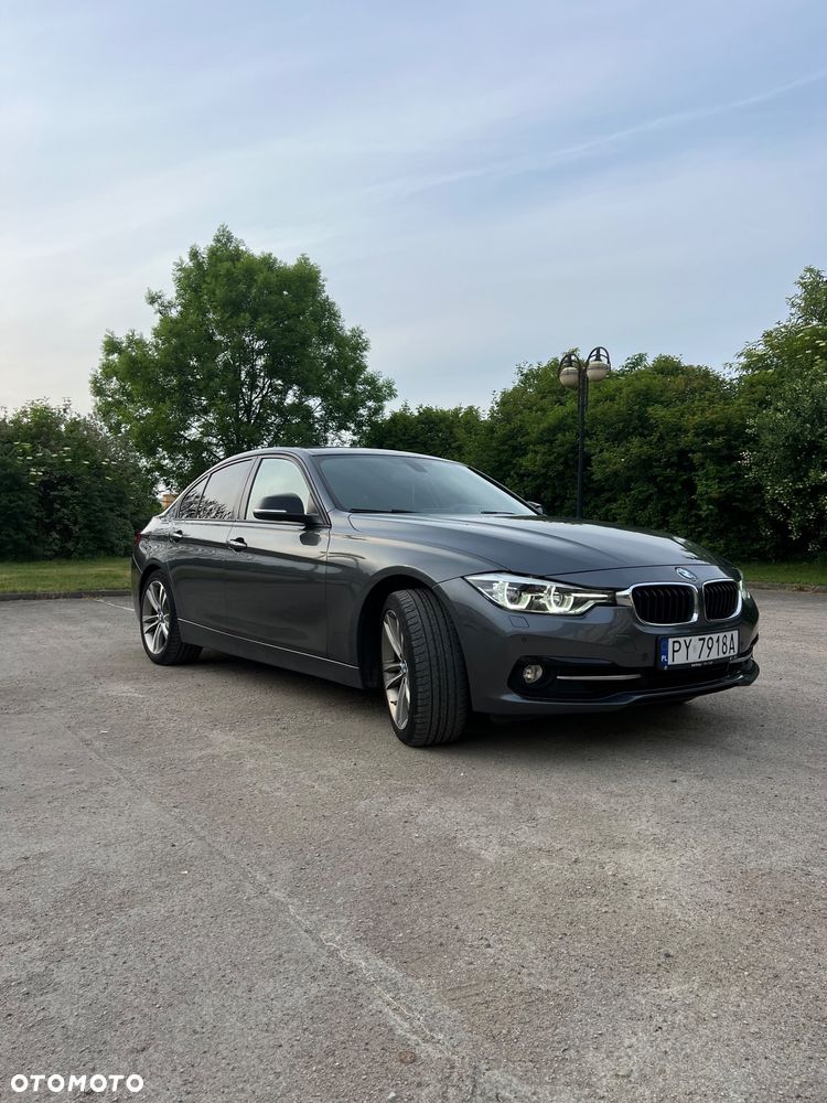BMW Seria 3 330i Sport - 7