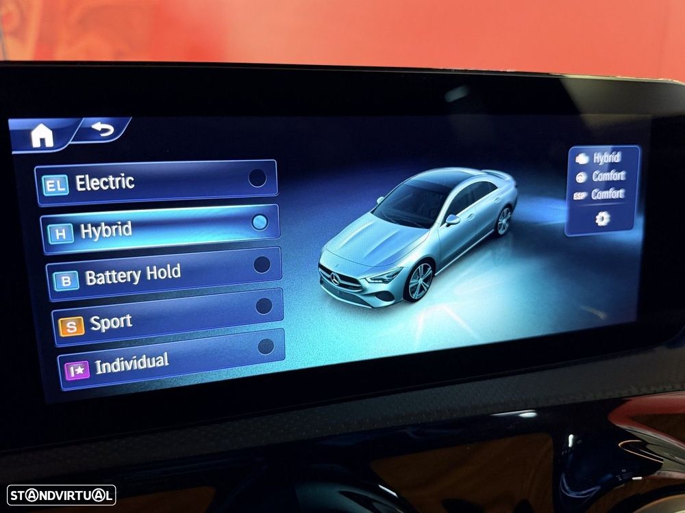 Mercedes-Benz CLA 250 e AMG Line - 13