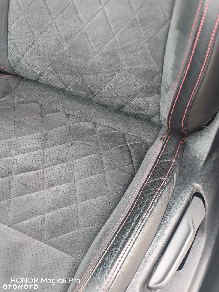 Skoda Octavia 2.0 TSI RS - 11