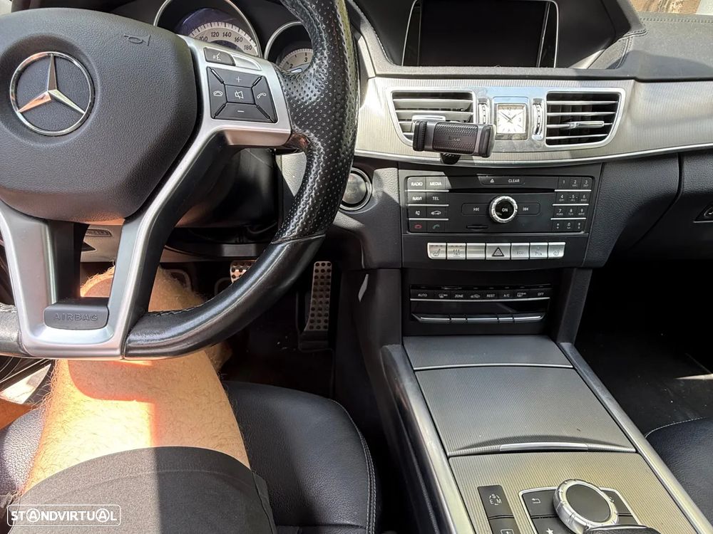 Mercedes-Benz E 220 BlueTEC 4Matic 7G-TRONIC Edition — fotografia 25
