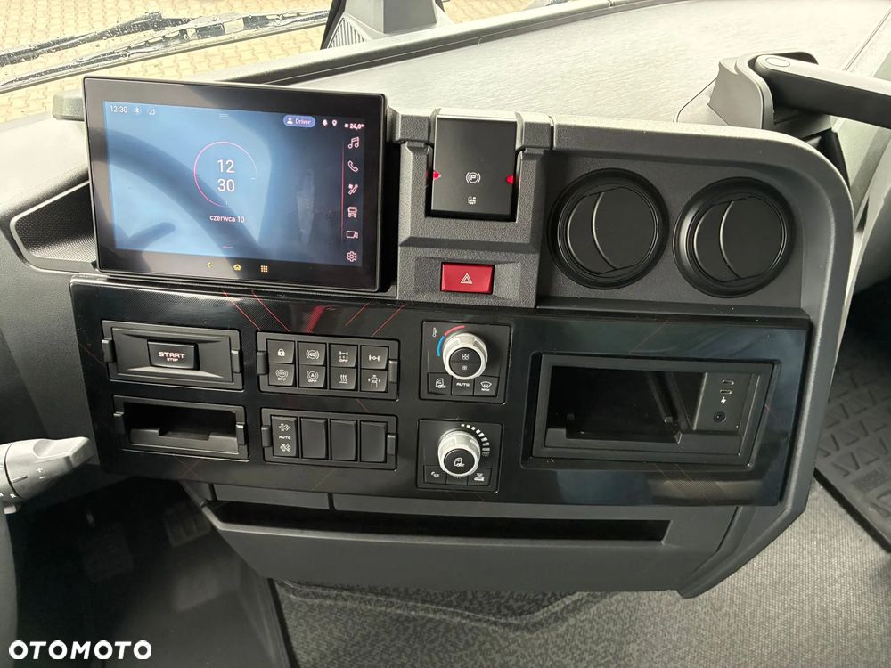 Renault T480 HIGH Sleeper Cab - 15