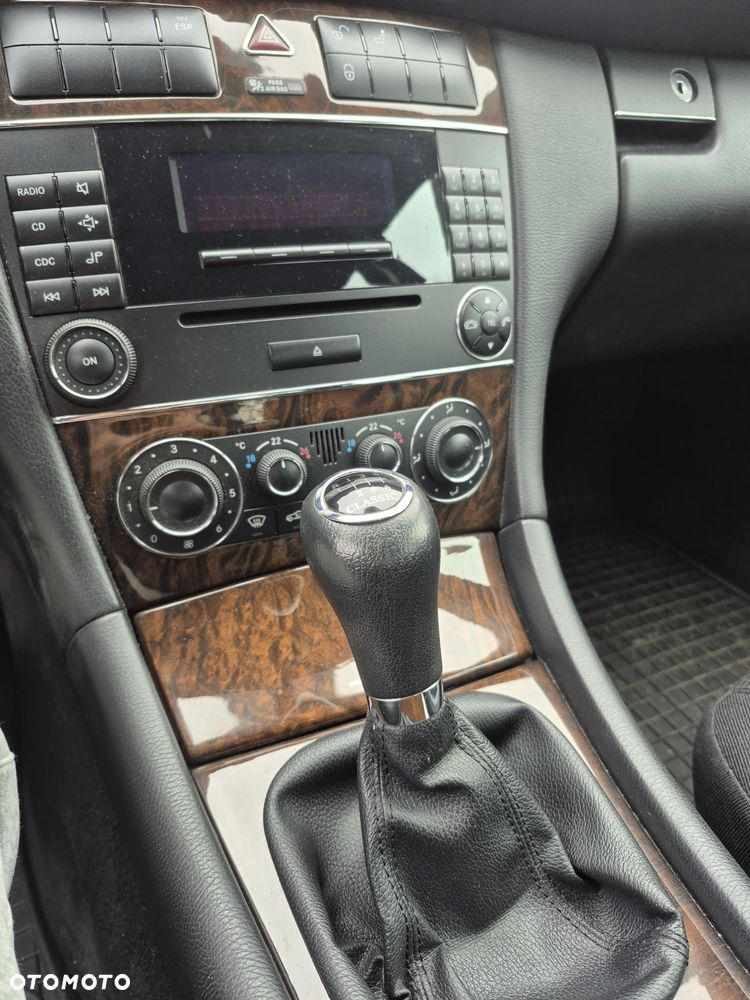 Mercedes-Benz Klasa C 180 Kompressor Classic - 9