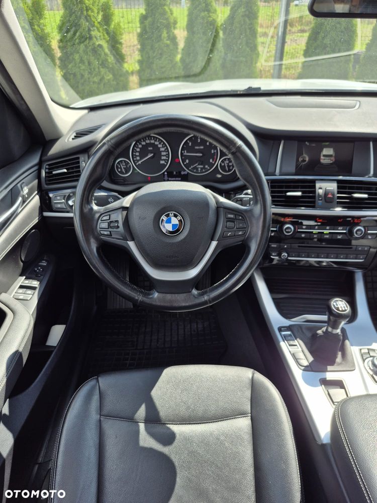 BMW X1 xDrive18d Sport Line - 33