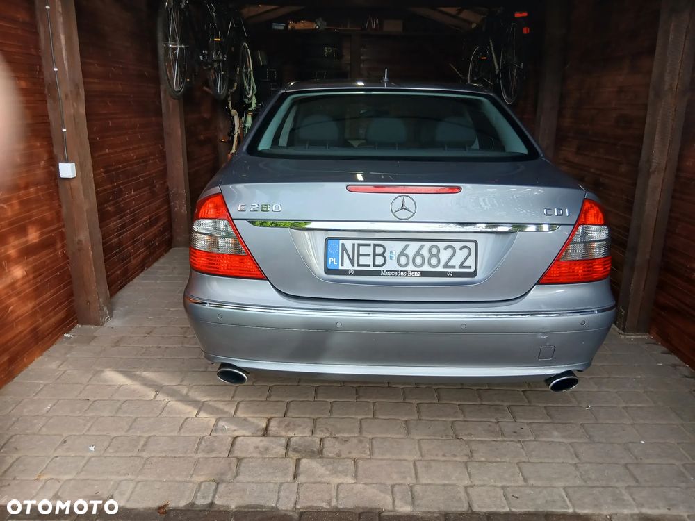Mercedes-Benz Klasa E 280 CDI 4-Matic Elegance - 3