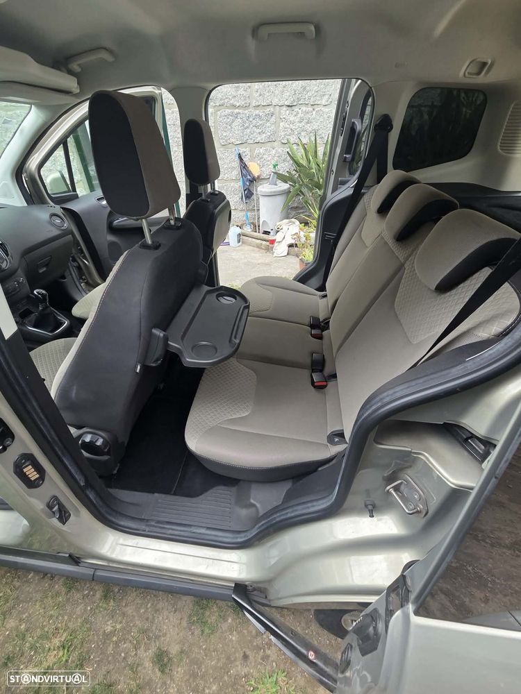 Ford Tourneo Courier 1.0 EcoBoost Ambiente - 6