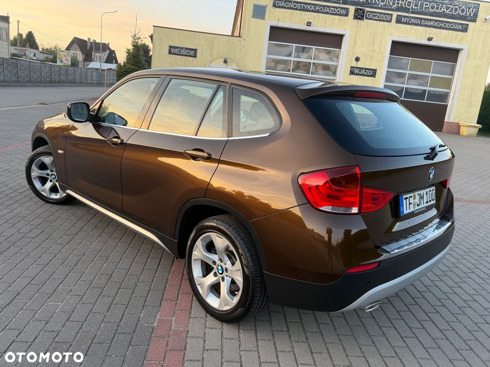 BMW X1 sDrive20d - 20