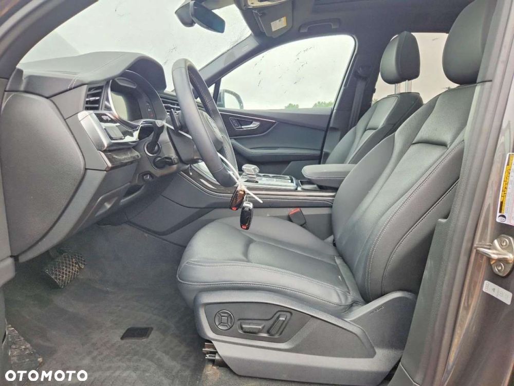 Audi Q7 - 8