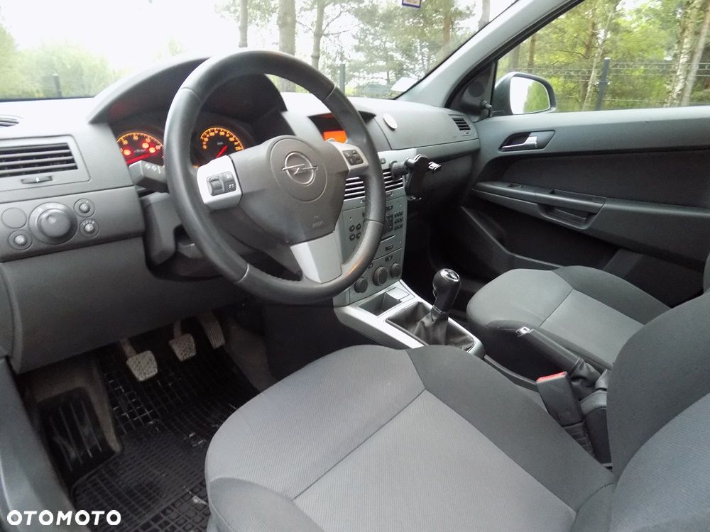Opel Astra 1.6 Fun - 23