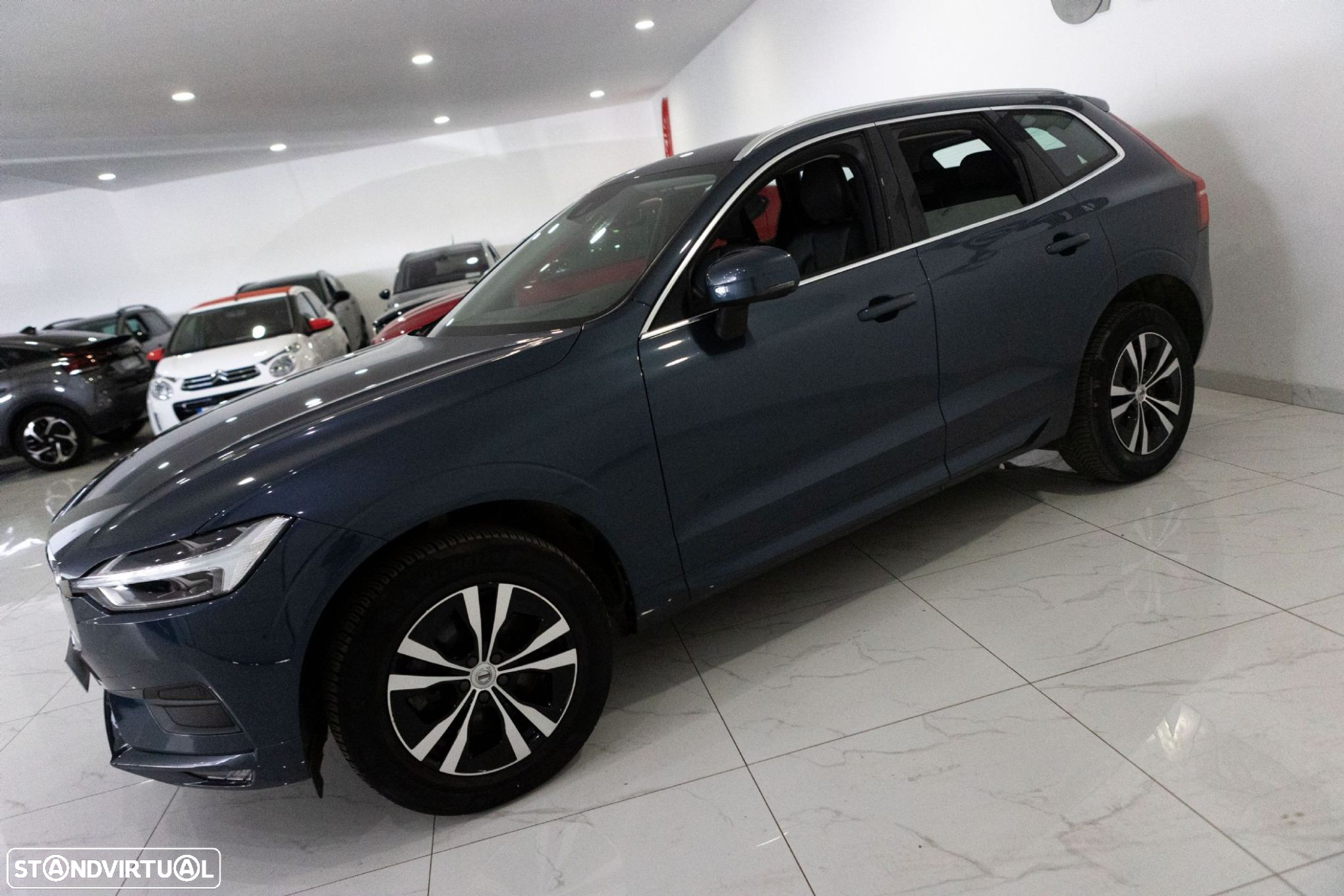 Volvo XC 60 B4 D AWD Geartronic Momentum - 9