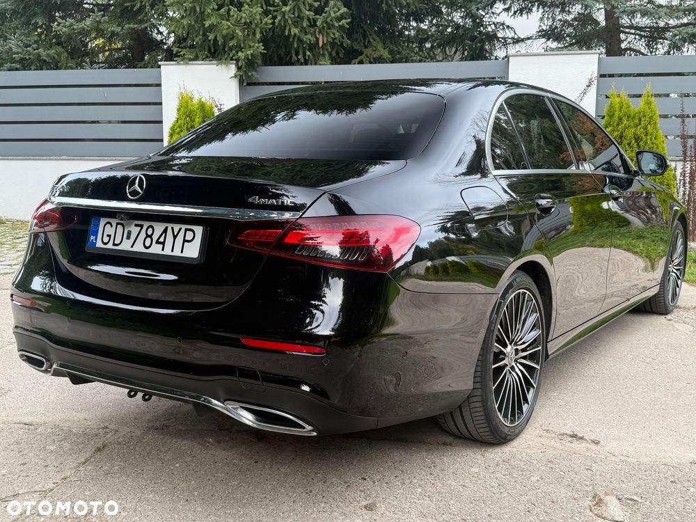 Mercedes-Benz Klasa E 220 d 4-Matic 9G-TRONIC - 12