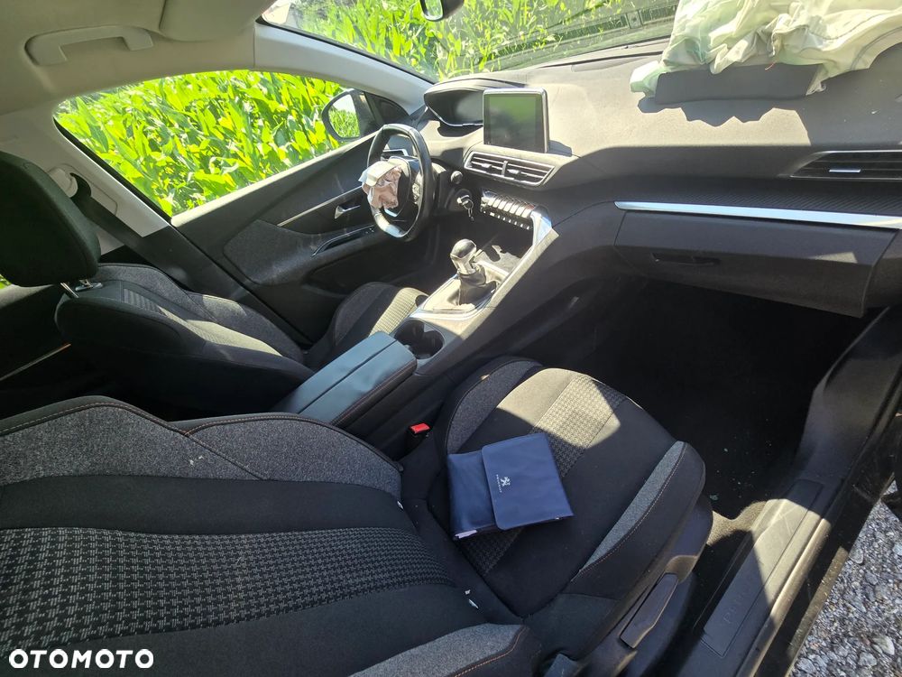 Peugeot 3008 - 12