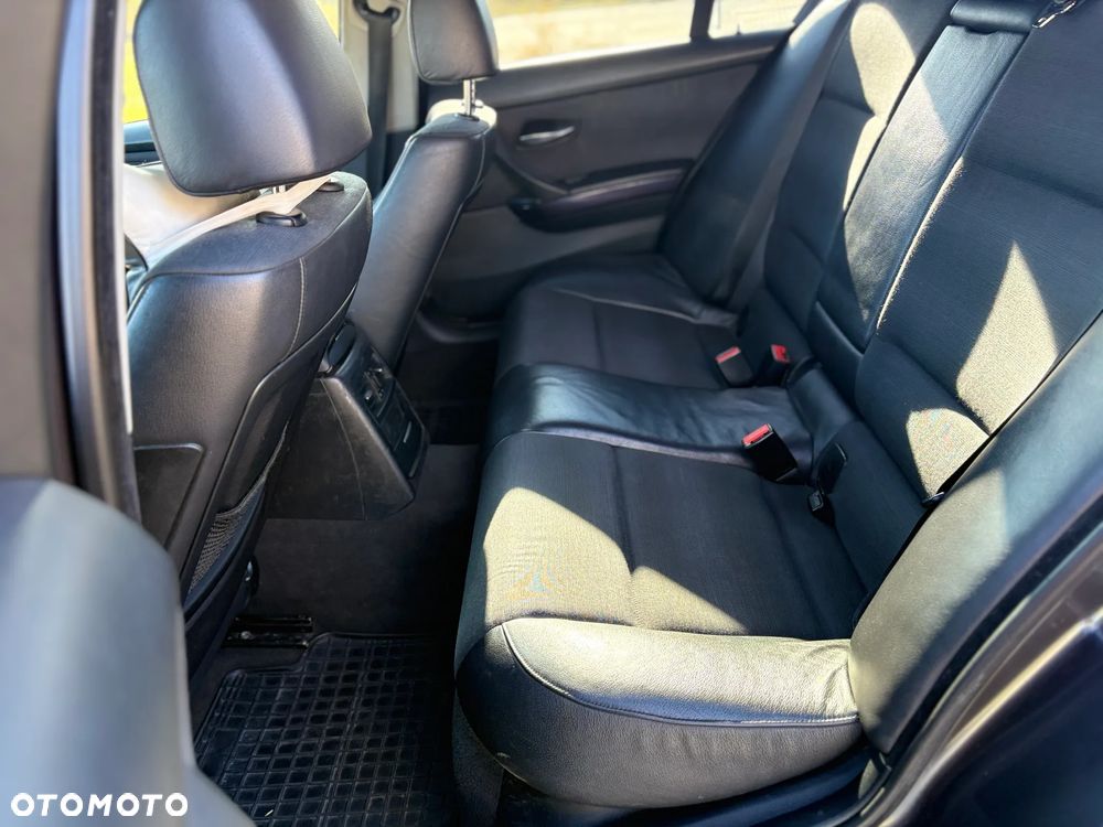 BMW Seria 3 320d - 17