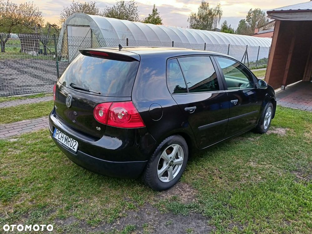 Volkswagen Golf 1.6 Comfortline - 5