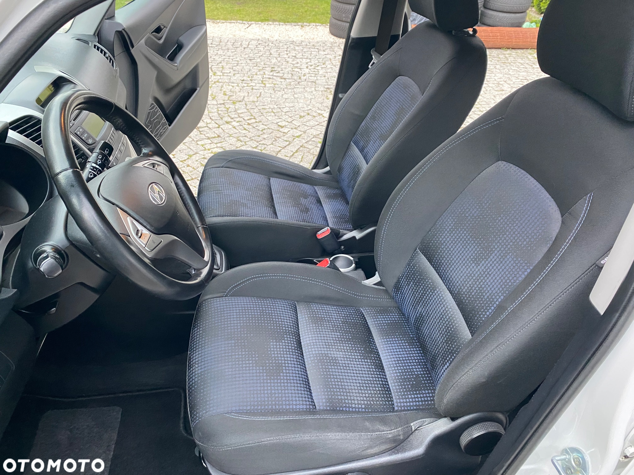 Hyundai ix20 1.4 Premium - 32