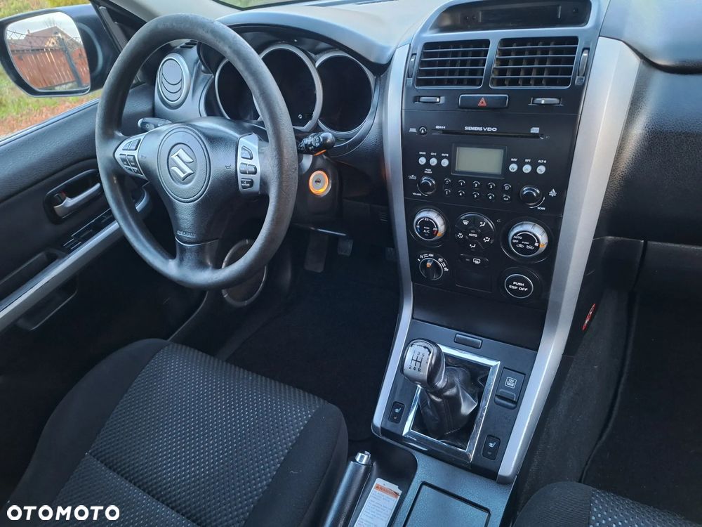 Suzuki Grand Vitara 1.9 DDiS Comfort DPF Family - 12