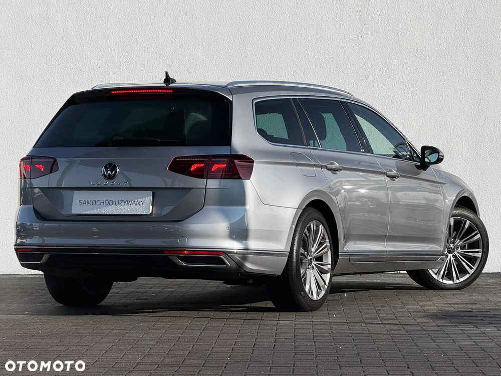 Volkswagen Passat Variant 2.0 TDI Elegance DSG - 2