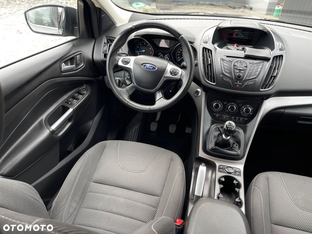 Ford Kuga - 24