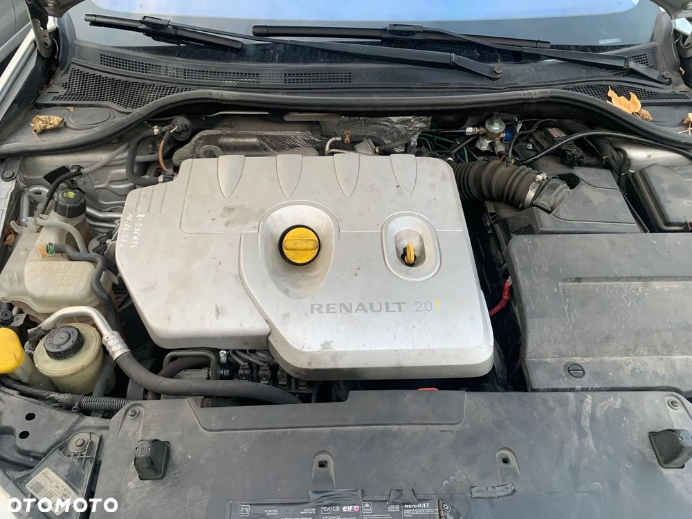 Renault Laguna 2.0 16V Turbo Initiale - 17