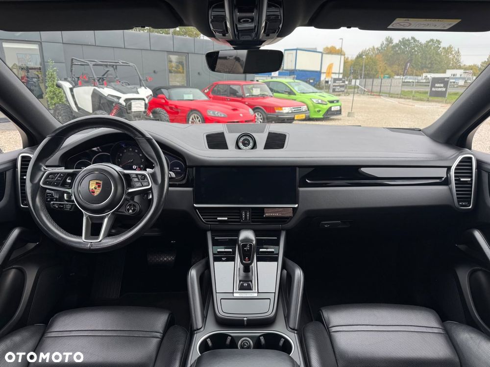 Porsche Cayenne - 22