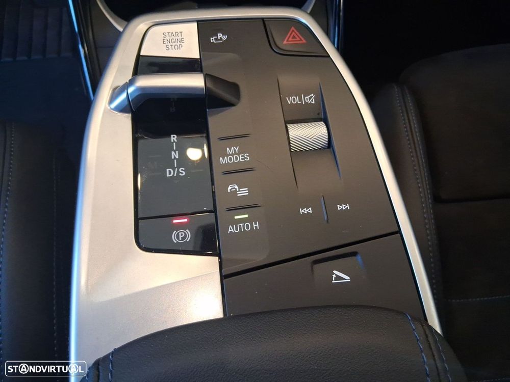 BMW X2 18 d sDrive Auto Pack M - 15