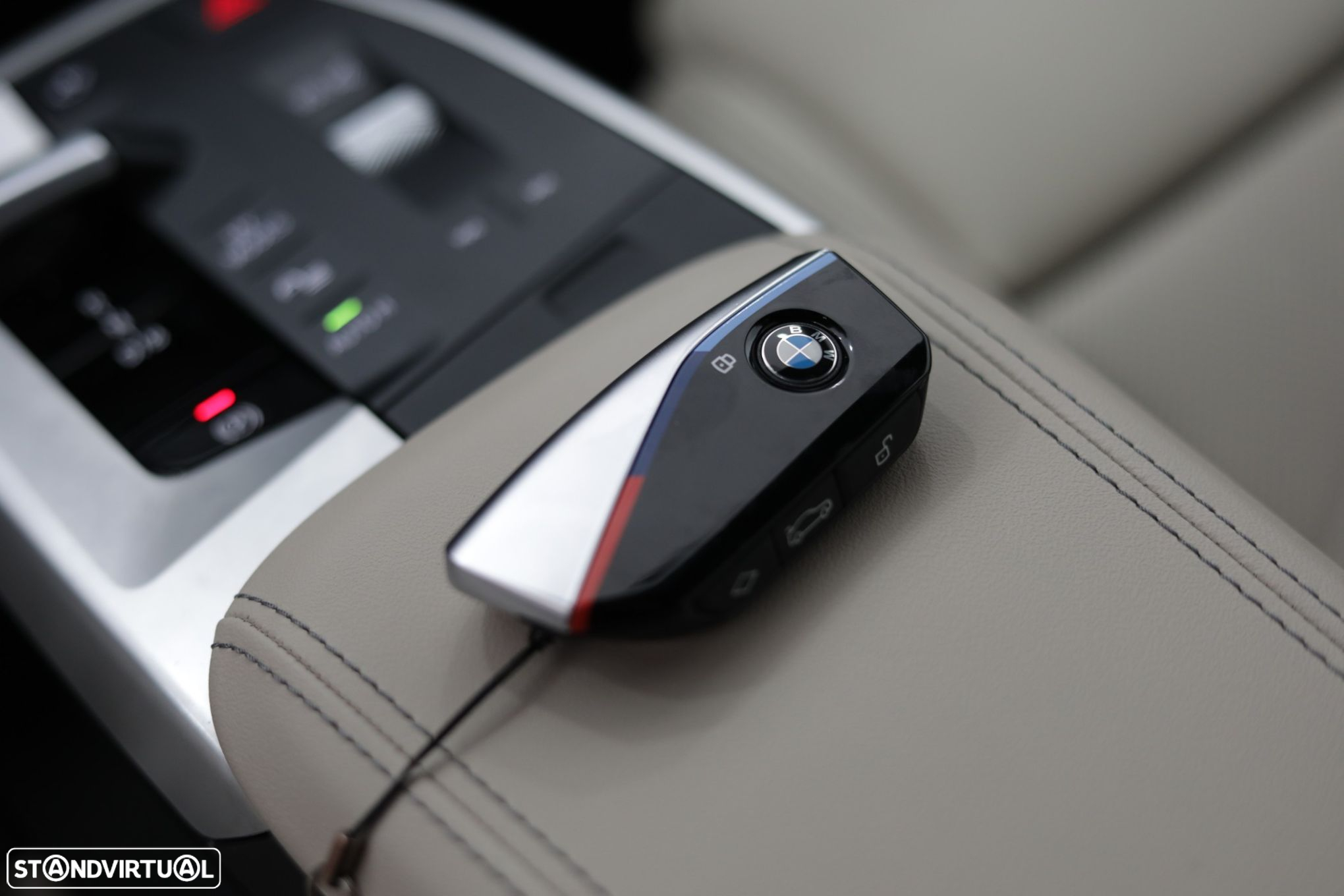 BMW iX1 xDrive30 Pack Desportivo M - 16