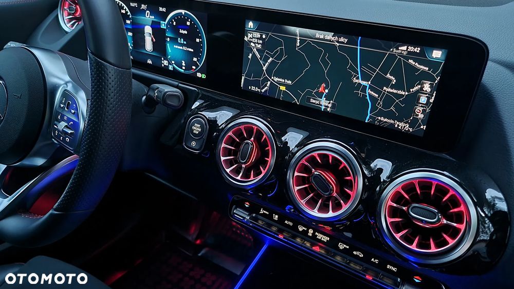 Mercedes-Benz GLA 200 AMG Line - 23