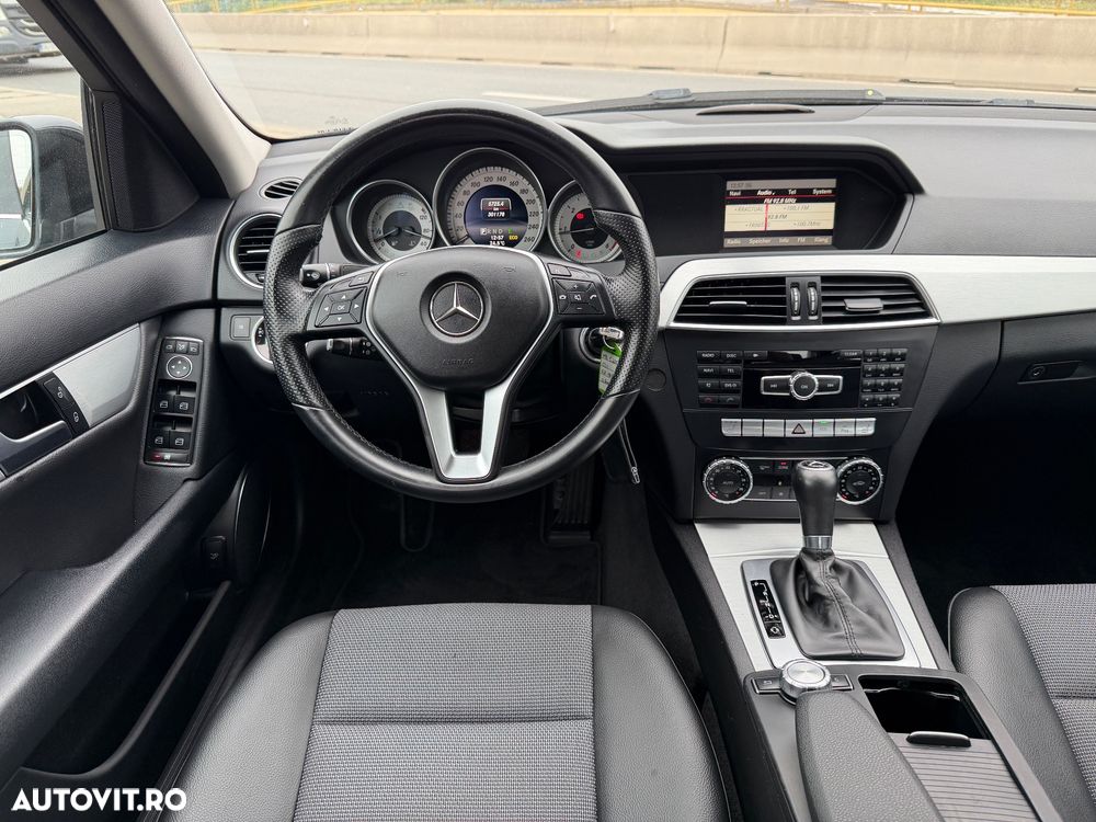 Mercedes-Benz C - 16