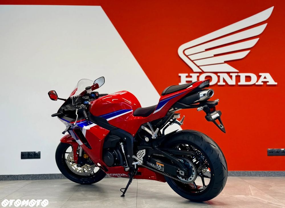 Honda CBR - 8