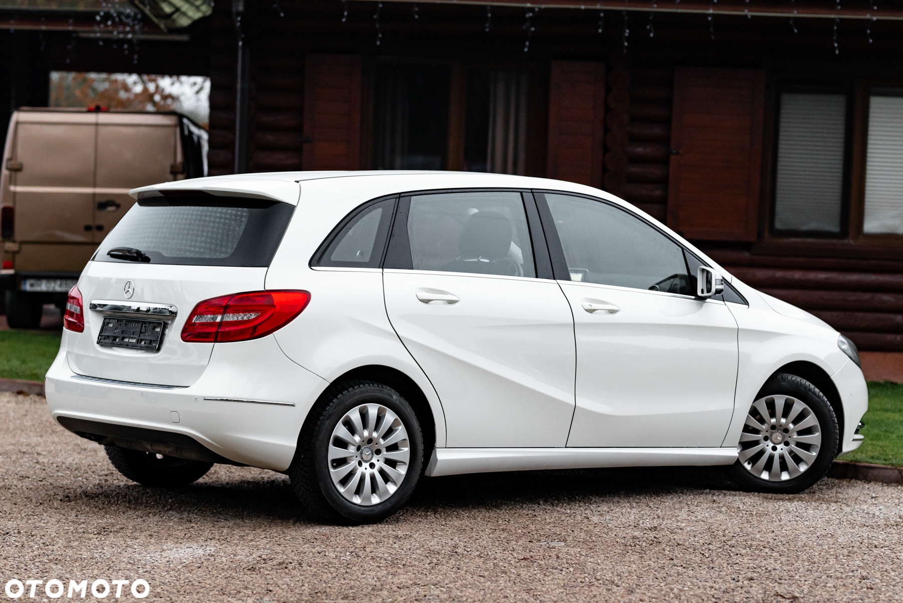 Mercedes-Benz Klasa B 180 7G-DCT - 14