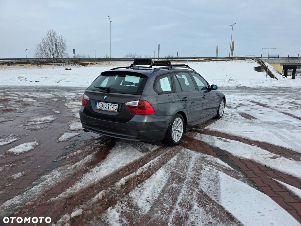 BMW Seria 3 318d DPF - 5