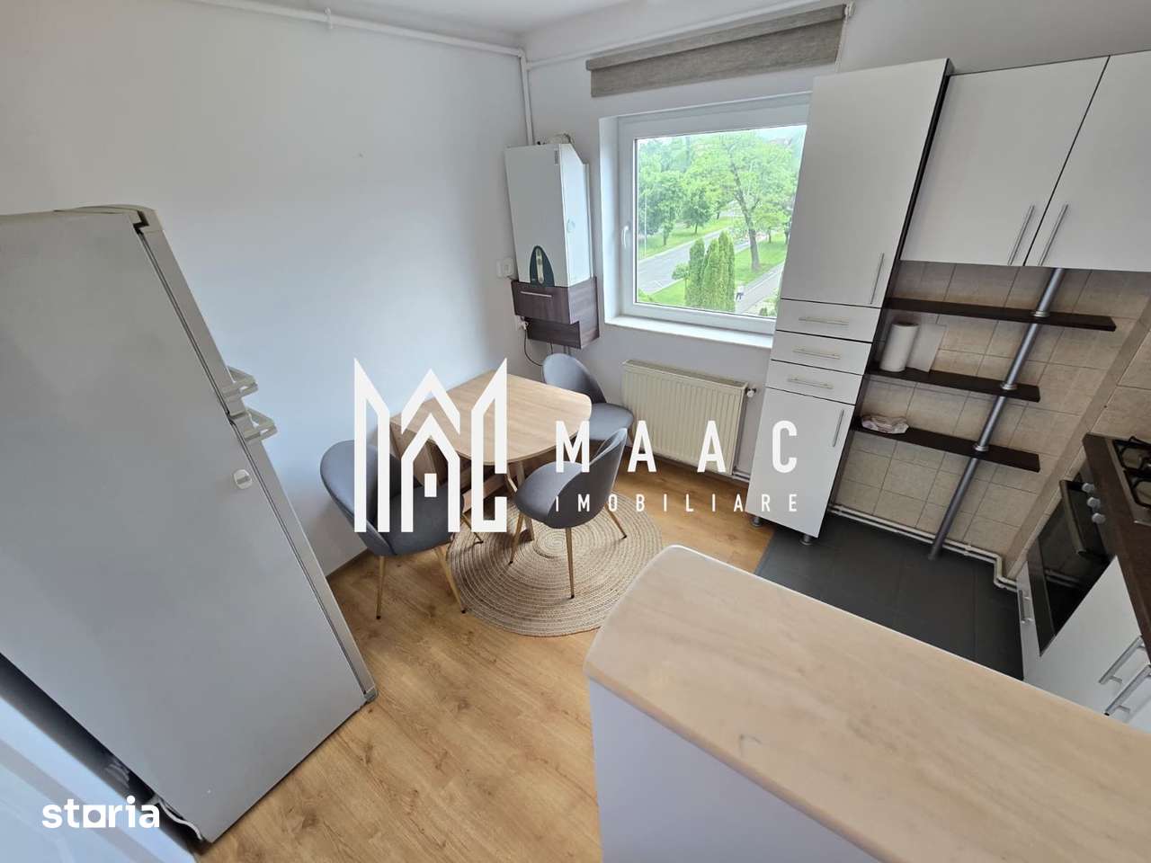 Apartament 3 camere decomandate 2 bai etaj 3 Zona Terezian — fotografia 3